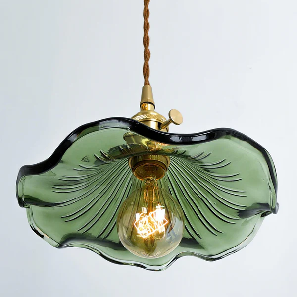 Elegancka lampa wisząca z motywem kwiatowym inspirowana hibiskusem