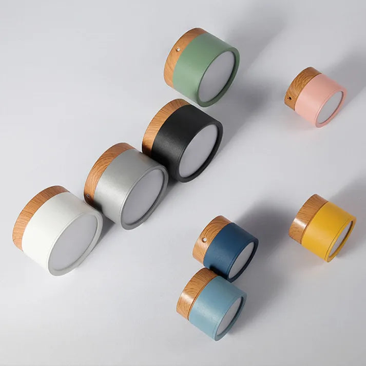 Minimalistyczna cylindryczna lampa sufitowa LED
