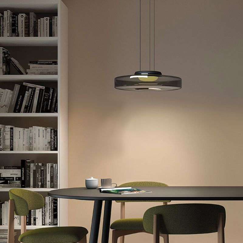 Nowoczesna lampa wisząca Halo z kloszem warstwowym