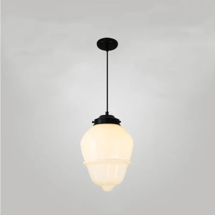 Nowoczesna lampa wisząca o geometrycznym, matowym wzornictwie