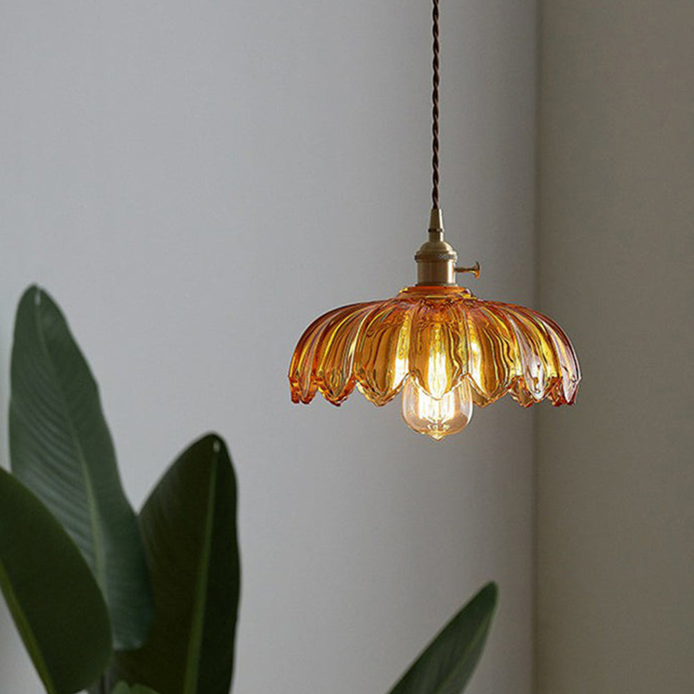 Lampa wisząca w kształcie kwiatów w stylu vintage