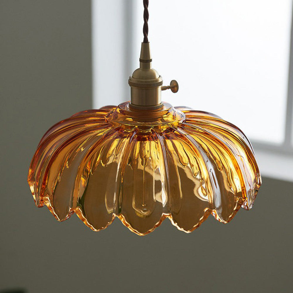 Lampa wisząca w kształcie kwiatów w stylu vintage