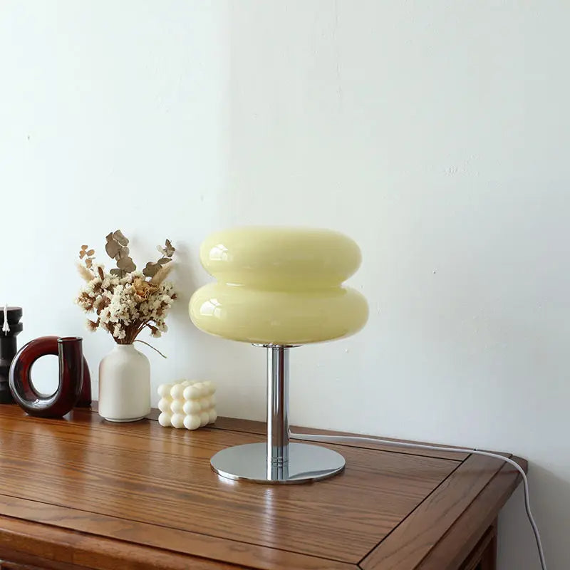 Elegancka lampa stołowa inspirowana stylem włoskim