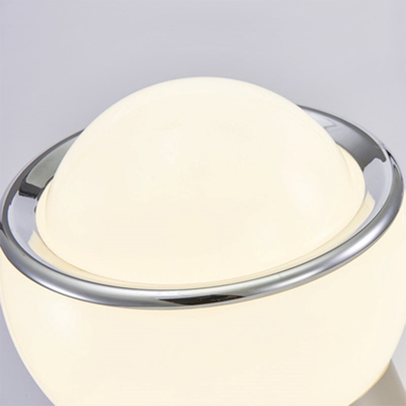 Klasyczna lampa biurkowa inspirowana Francją