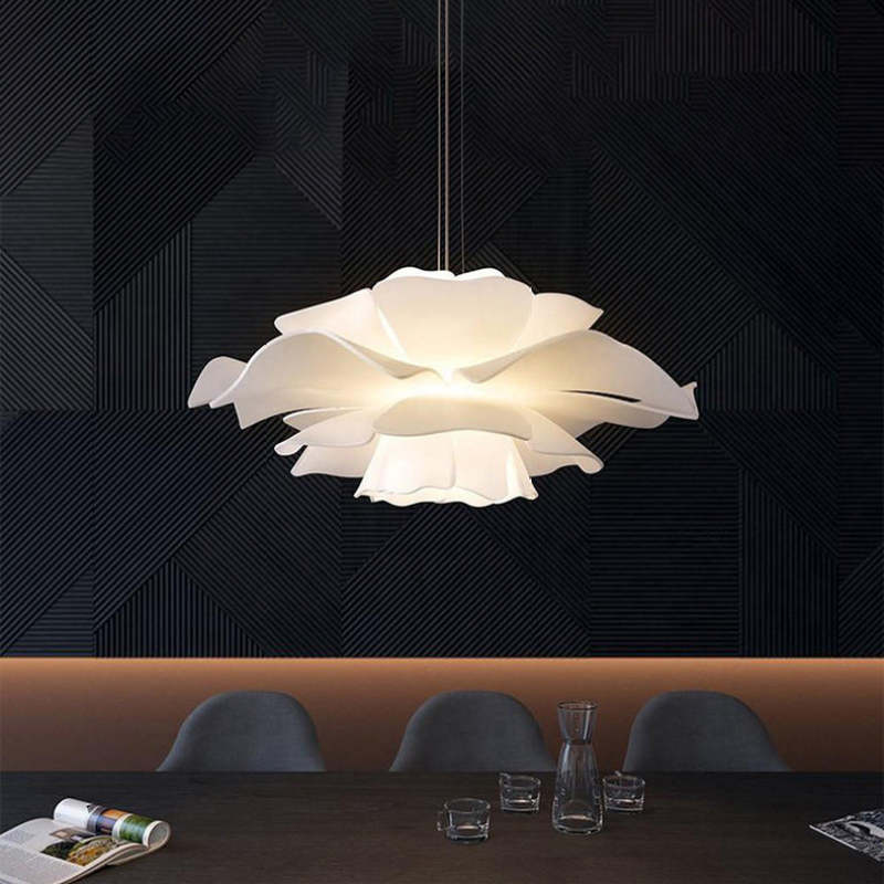 Nowoczesna lampa wisząca inspirowana kwiatami