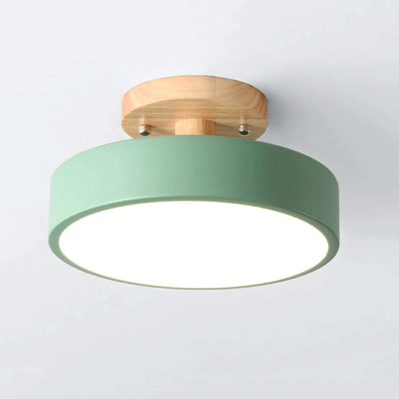 Nowoczesne lampy sufitowe LED montowane na płasko