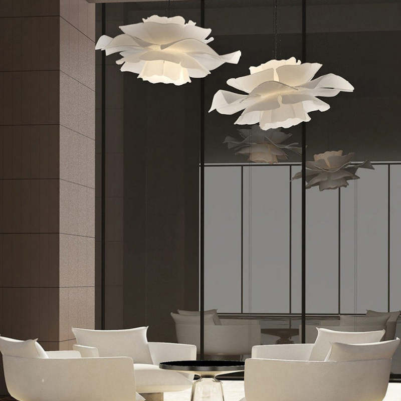 Nowoczesna lampa wisząca inspirowana kwiatami