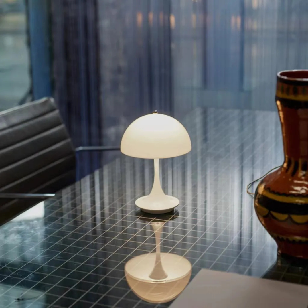 Nowoczesna LED-owa lampa stołowa w kształcie grzyba