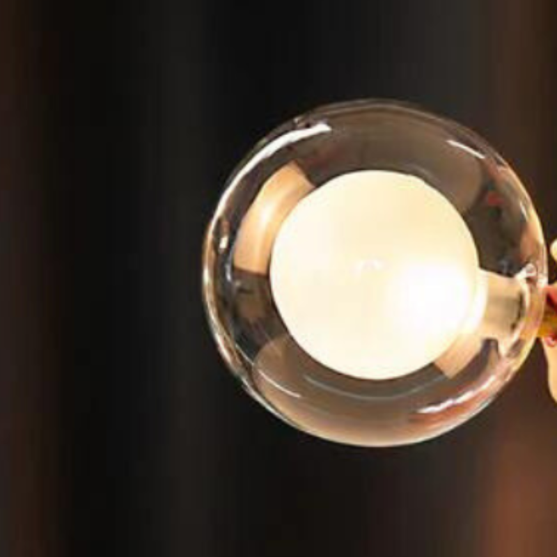 Nowoczesna artystyczna lampa stołowa designerska