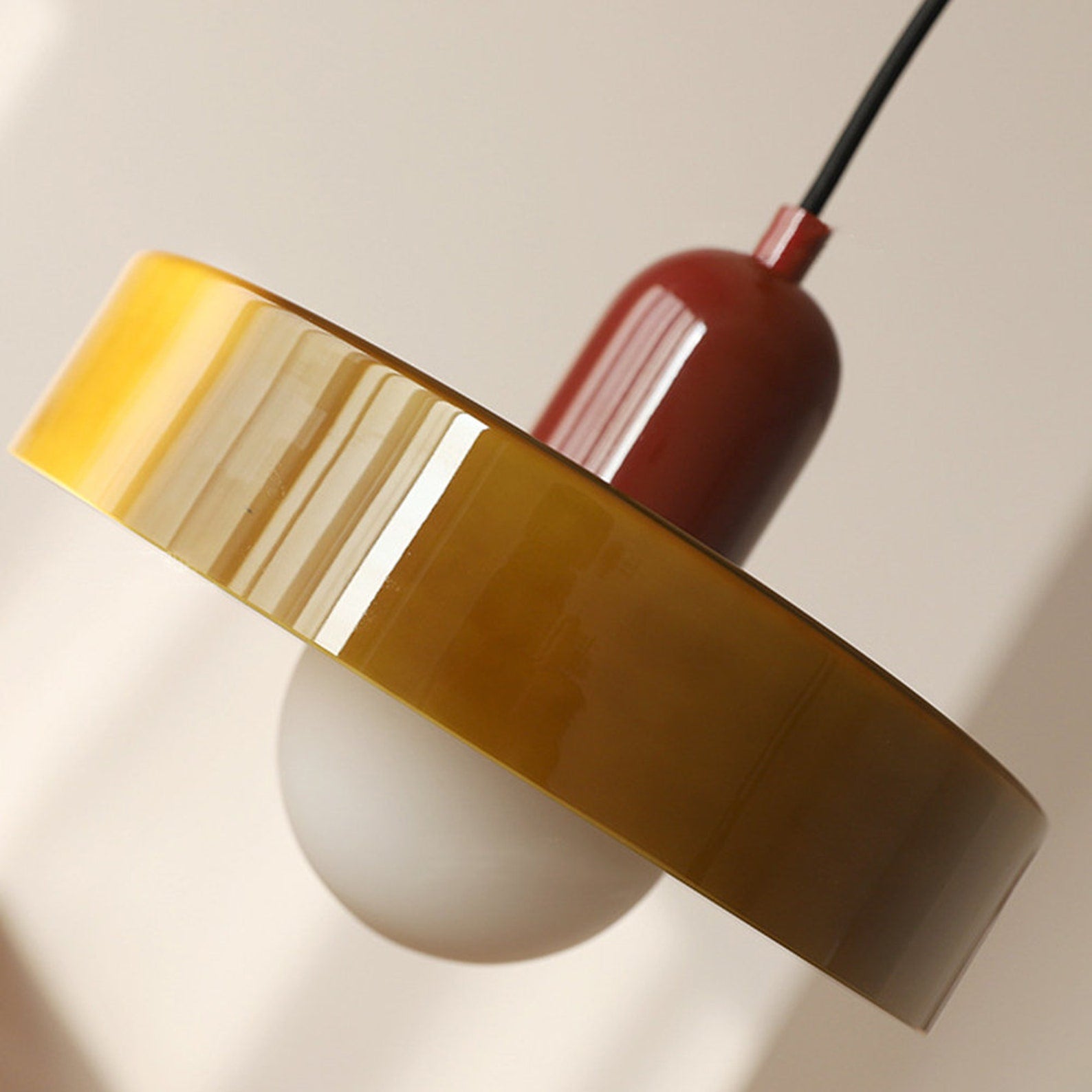 Artystyczna kolorowa lampa wisząca