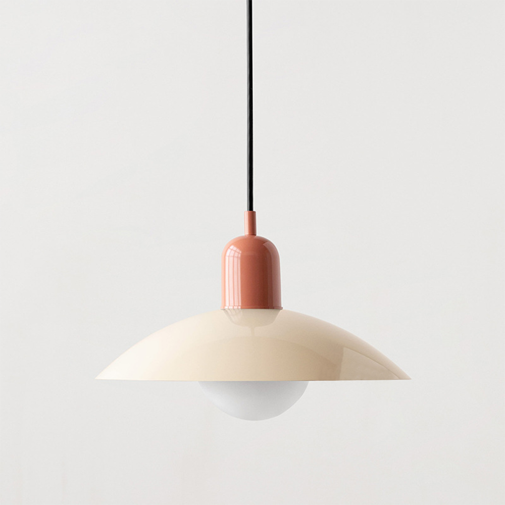 Kolorowa lampa wisząca inspirowana stylem retro