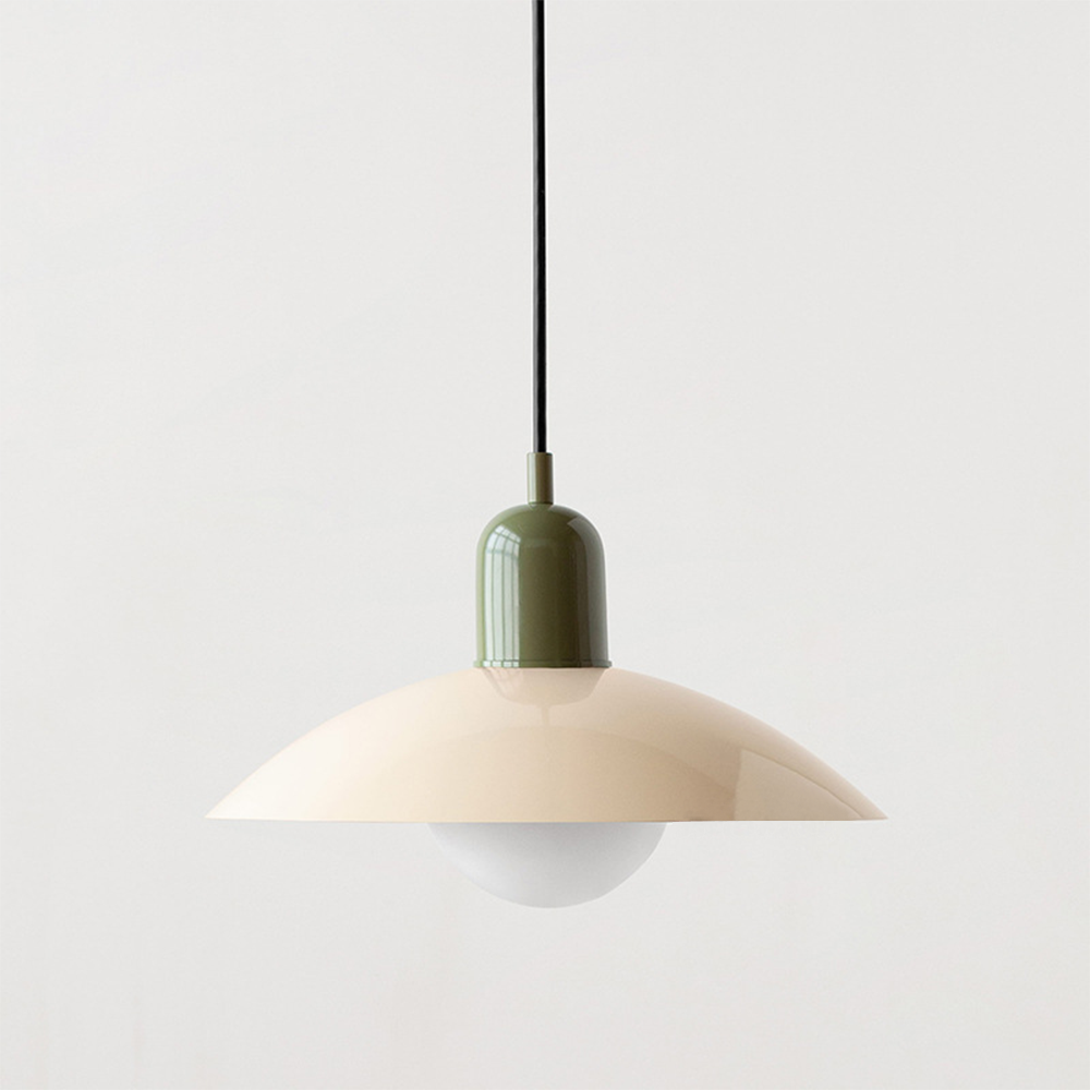Kolorowa lampa wisząca inspirowana stylem retro