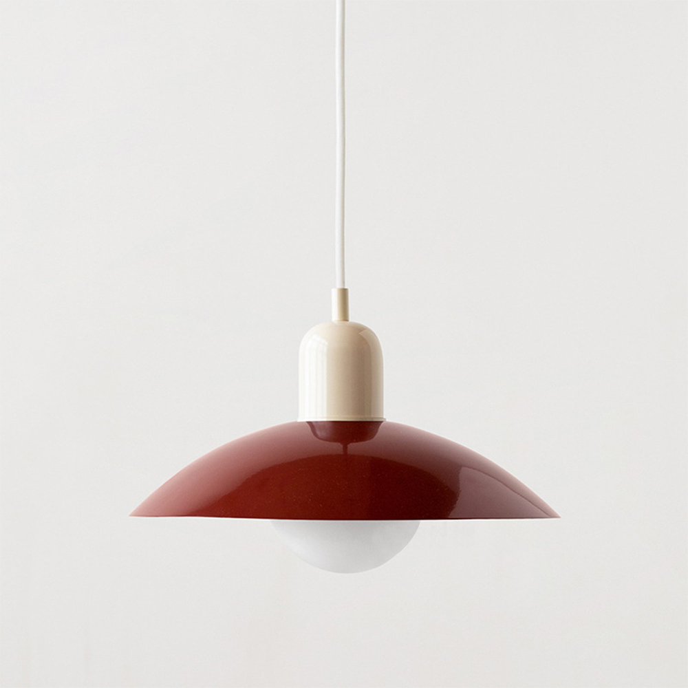 Kolorowa lampa wisząca inspirowana stylem retro