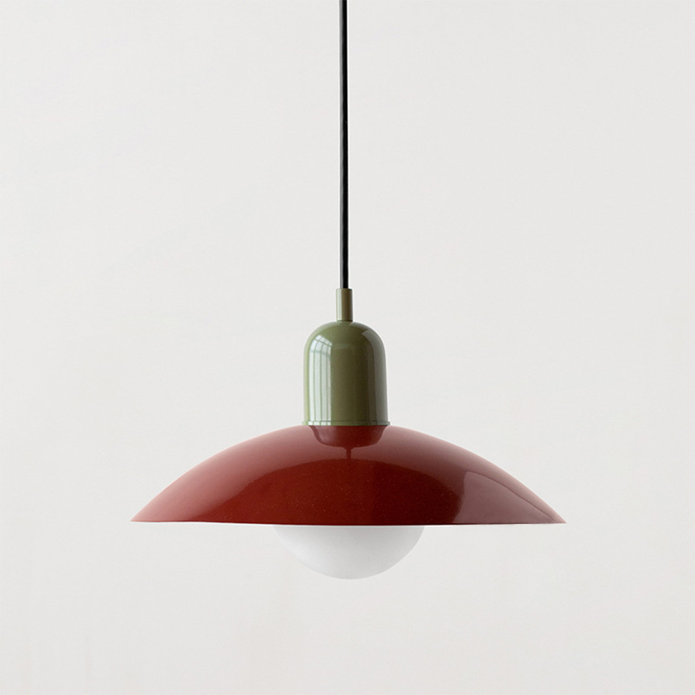 Kolorowa lampa wisząca inspirowana stylem retro