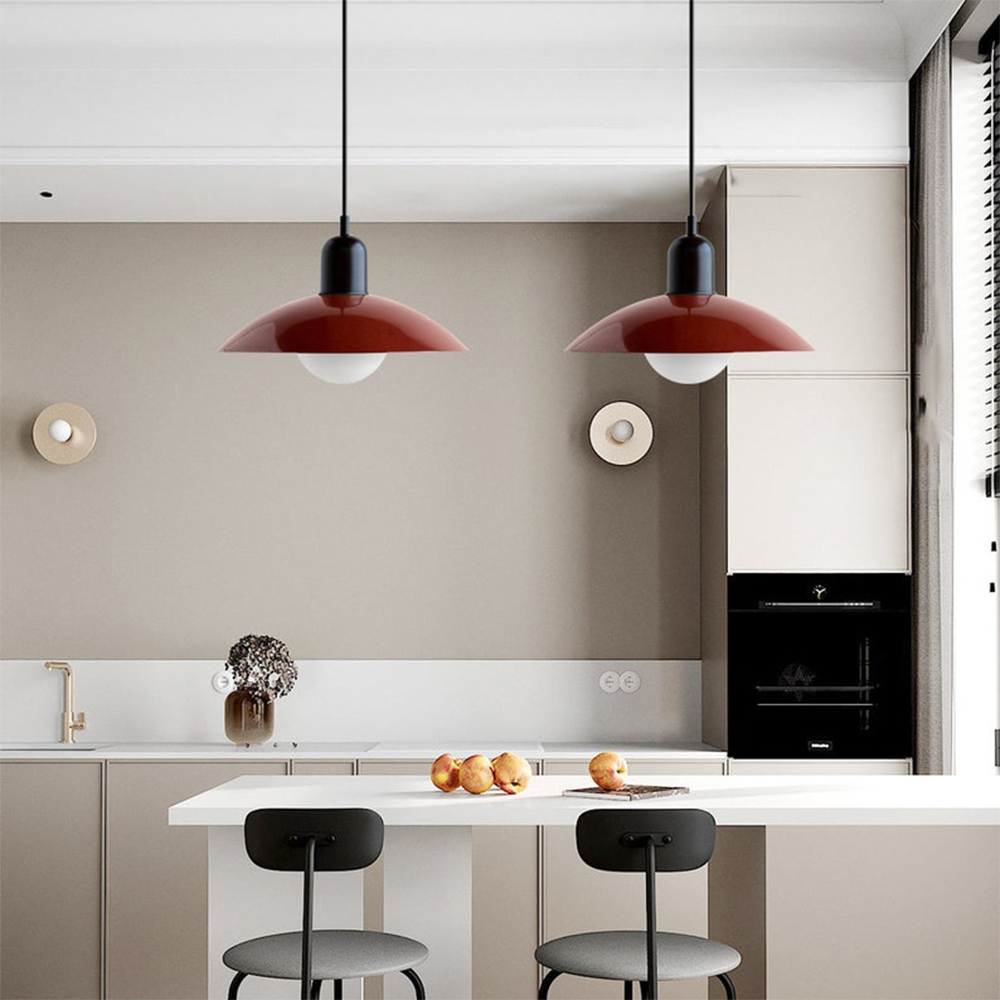Kolorowa lampa wisząca inspirowana stylem retro