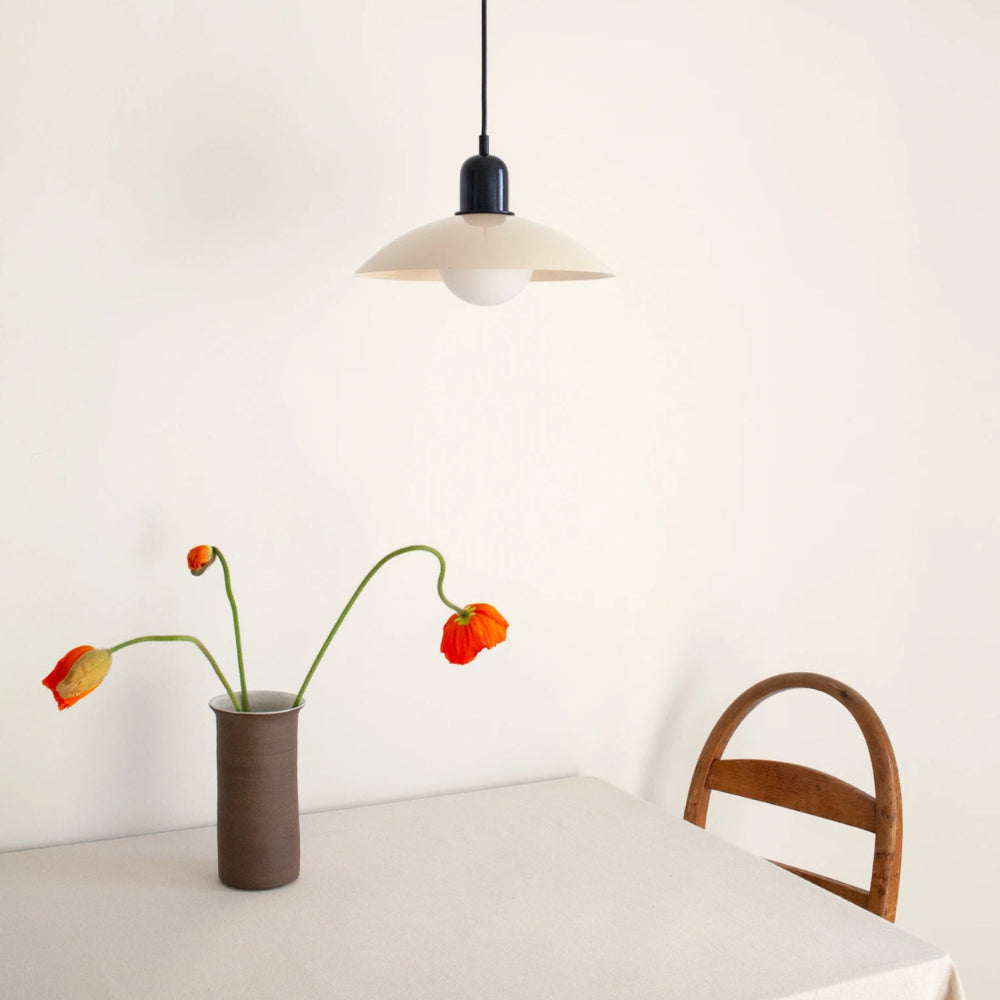 Kolorowa lampa wisząca inspirowana stylem retro