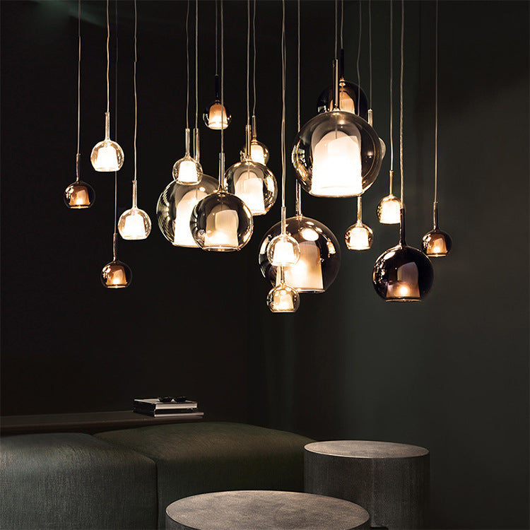 Minimalistyczna lampa wisząca inspirowana stylem skandynawskim