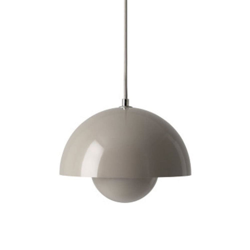 Pływająca lampa wisząca w kształcie kuli