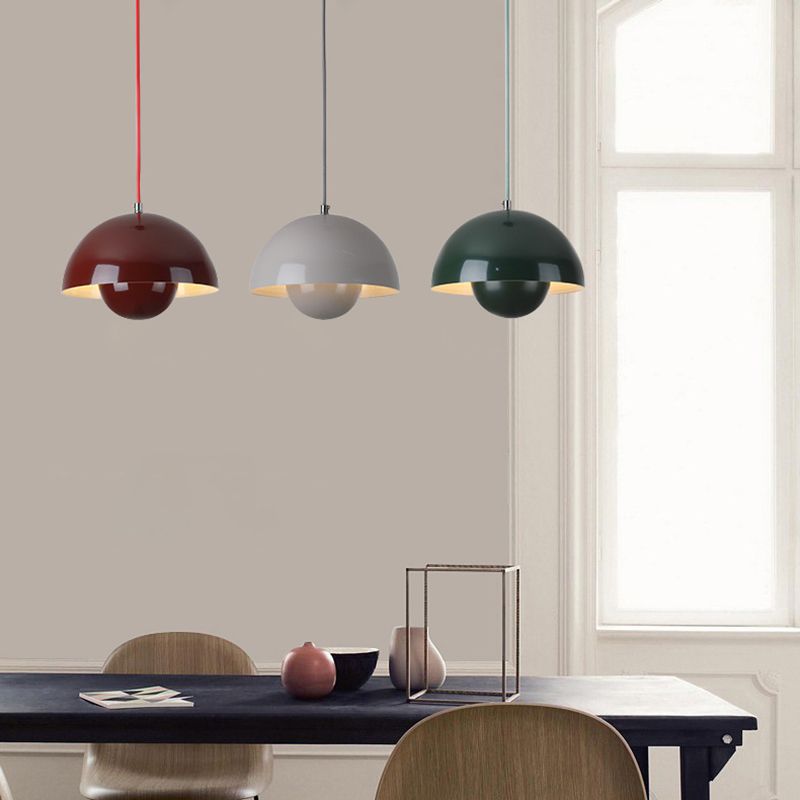 Pływająca lampa wisząca w kształcie kuli