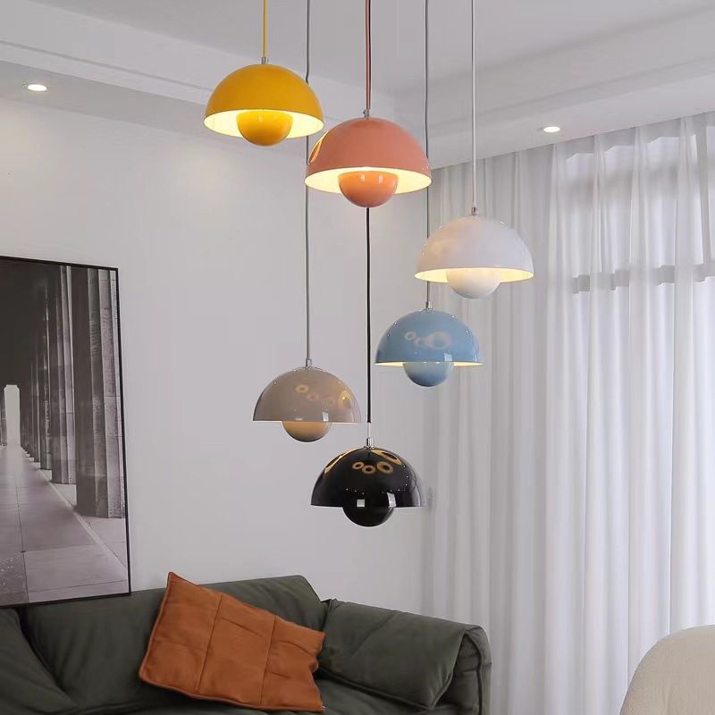 Pływająca lampa wisząca w kształcie kuli