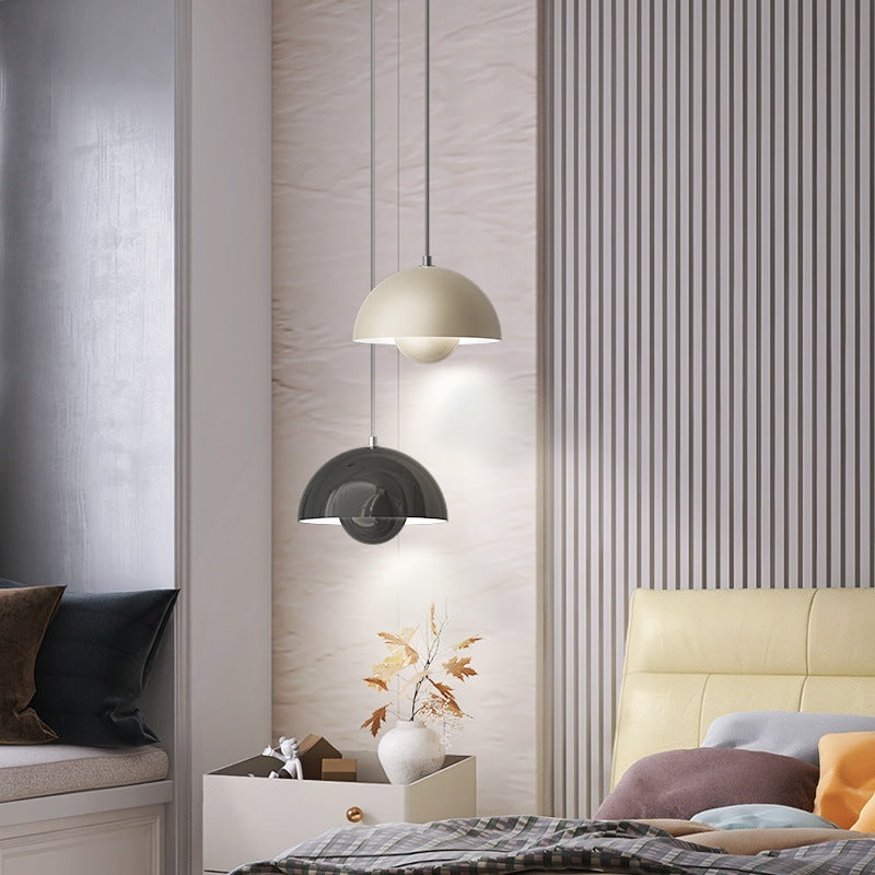 Pływająca lampa wisząca w kształcie kuli