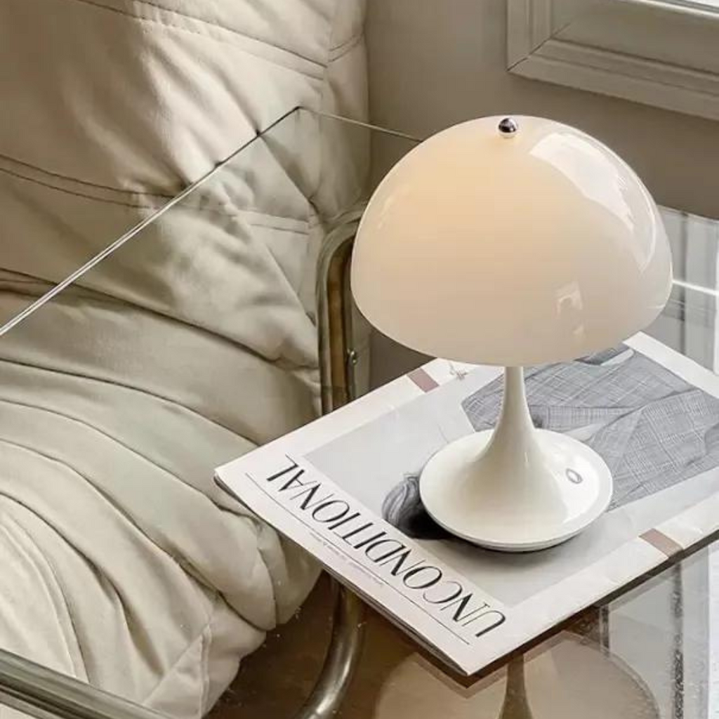 Przenośna bezprzewodowa lampa stołowa