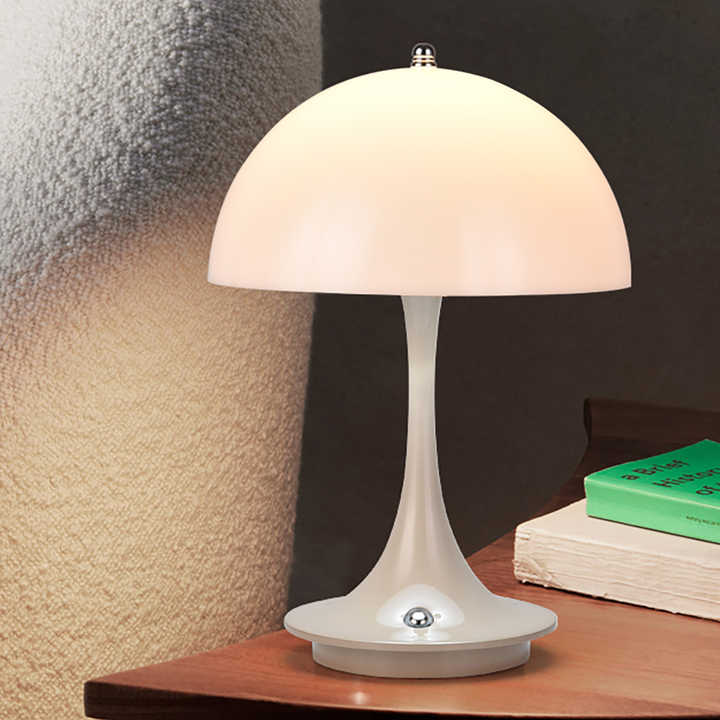 Przenośna bezprzewodowa lampa stołowa