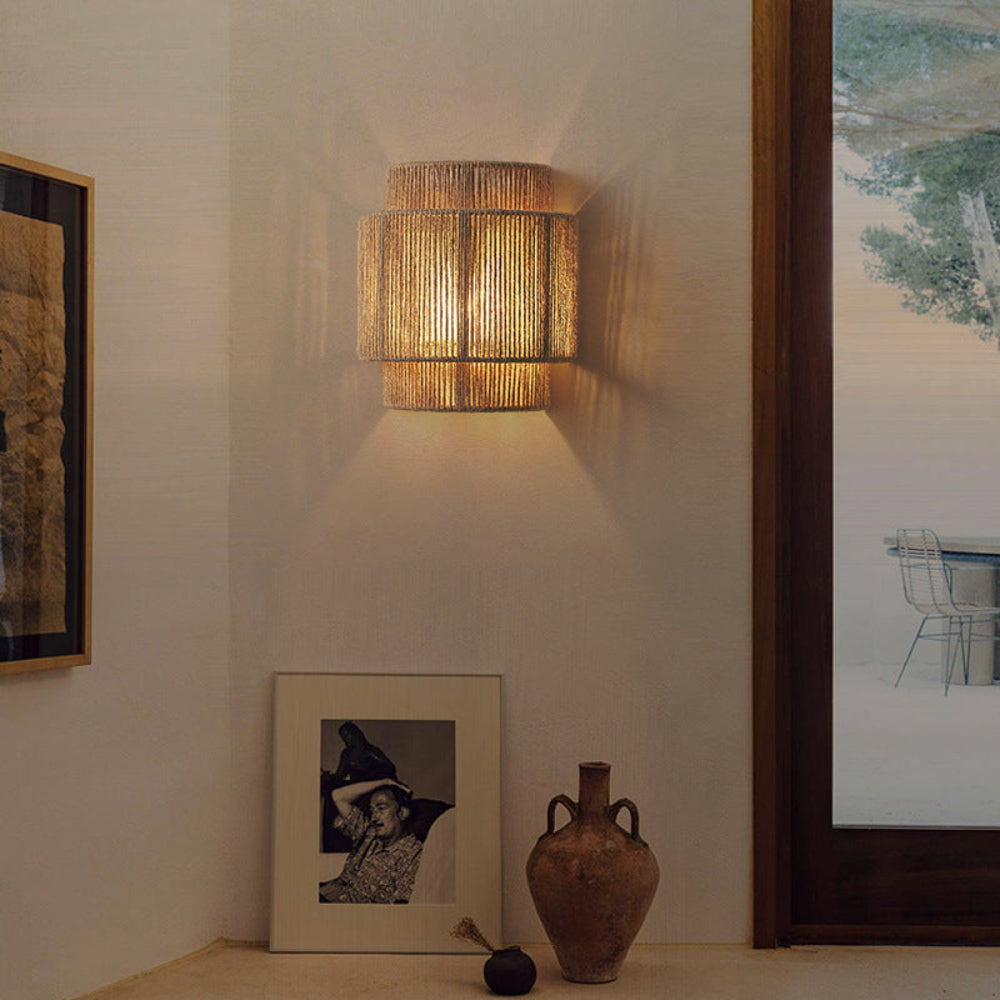 Rustykalna lampa ścienna w stylu boho