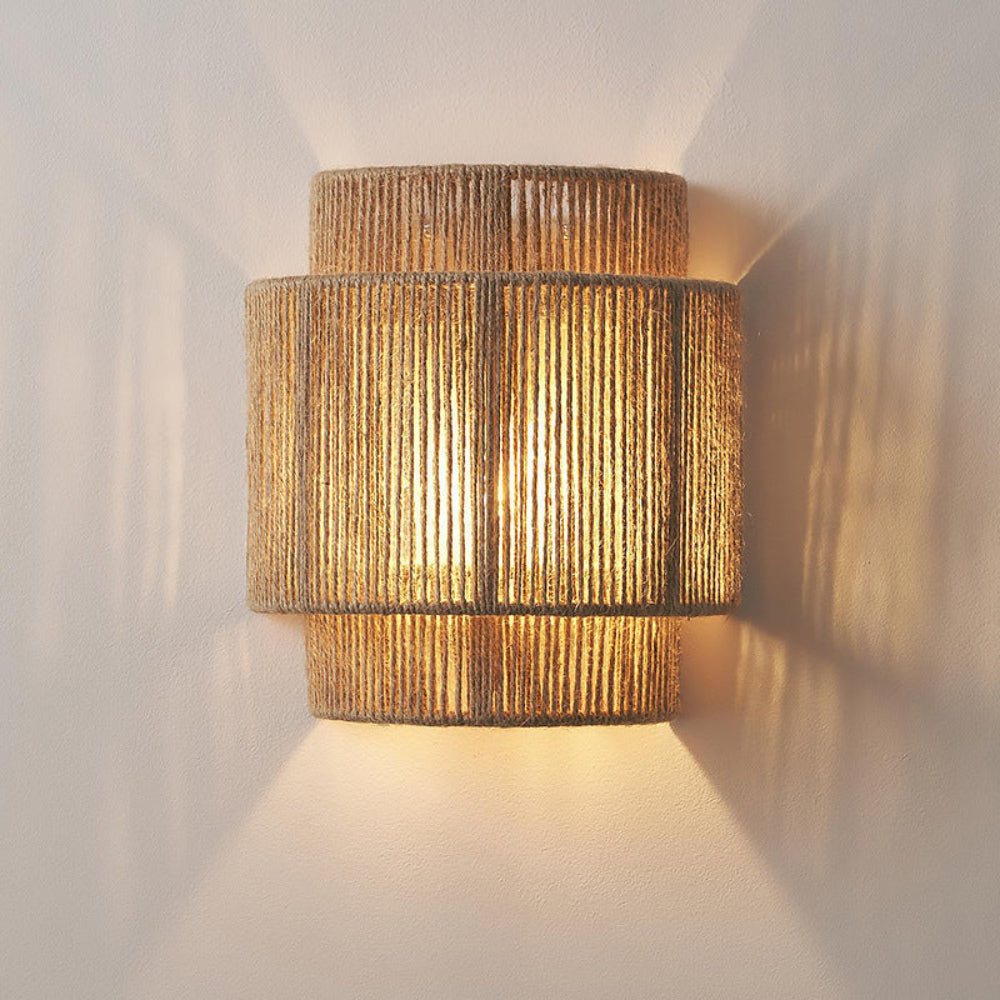 Rustykalna lampa ścienna w stylu boho