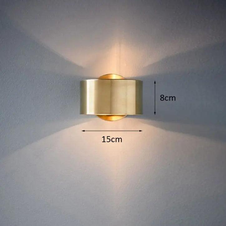 Stylowa lampa ścienna LED z akcentem