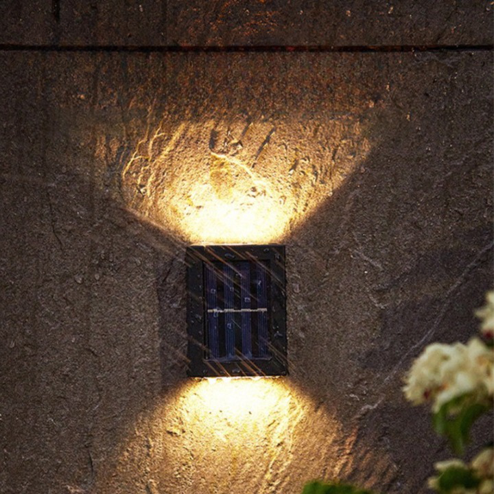 Bezprzewodowa zewnętrzna lampa ścienna LED zasilana energią słoneczną