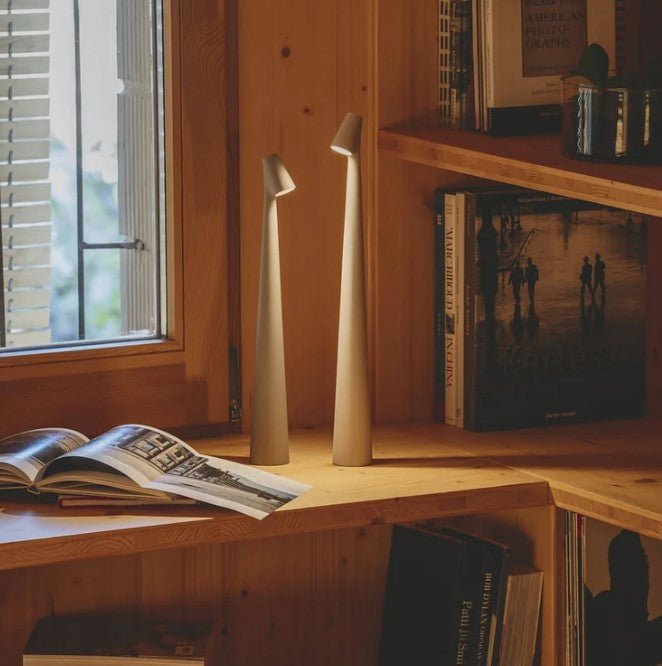 Bezprzewodowa i sterowana dotykowo lampa stołowa LED