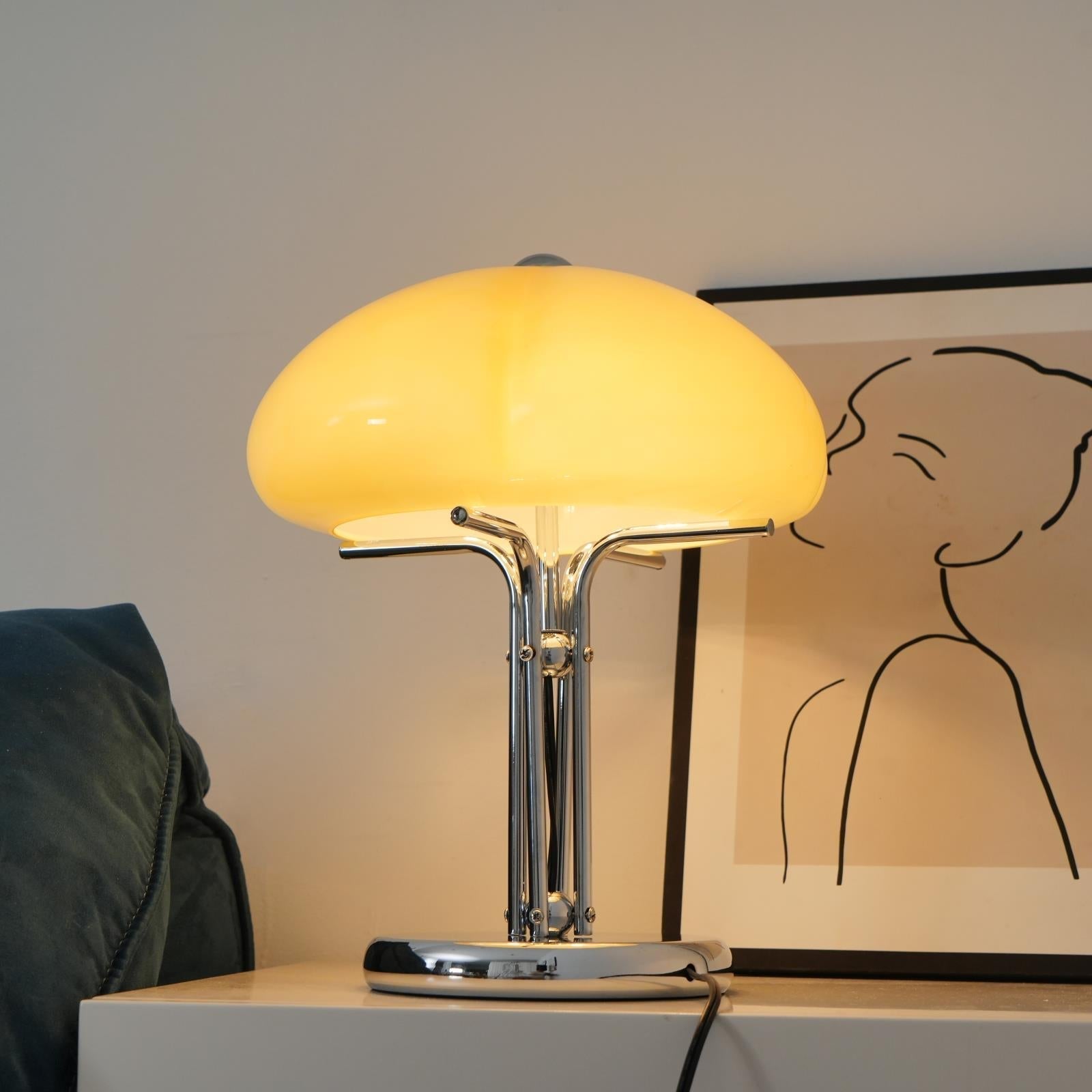 Lampa biurkowa w stylu retro minimalistyczna