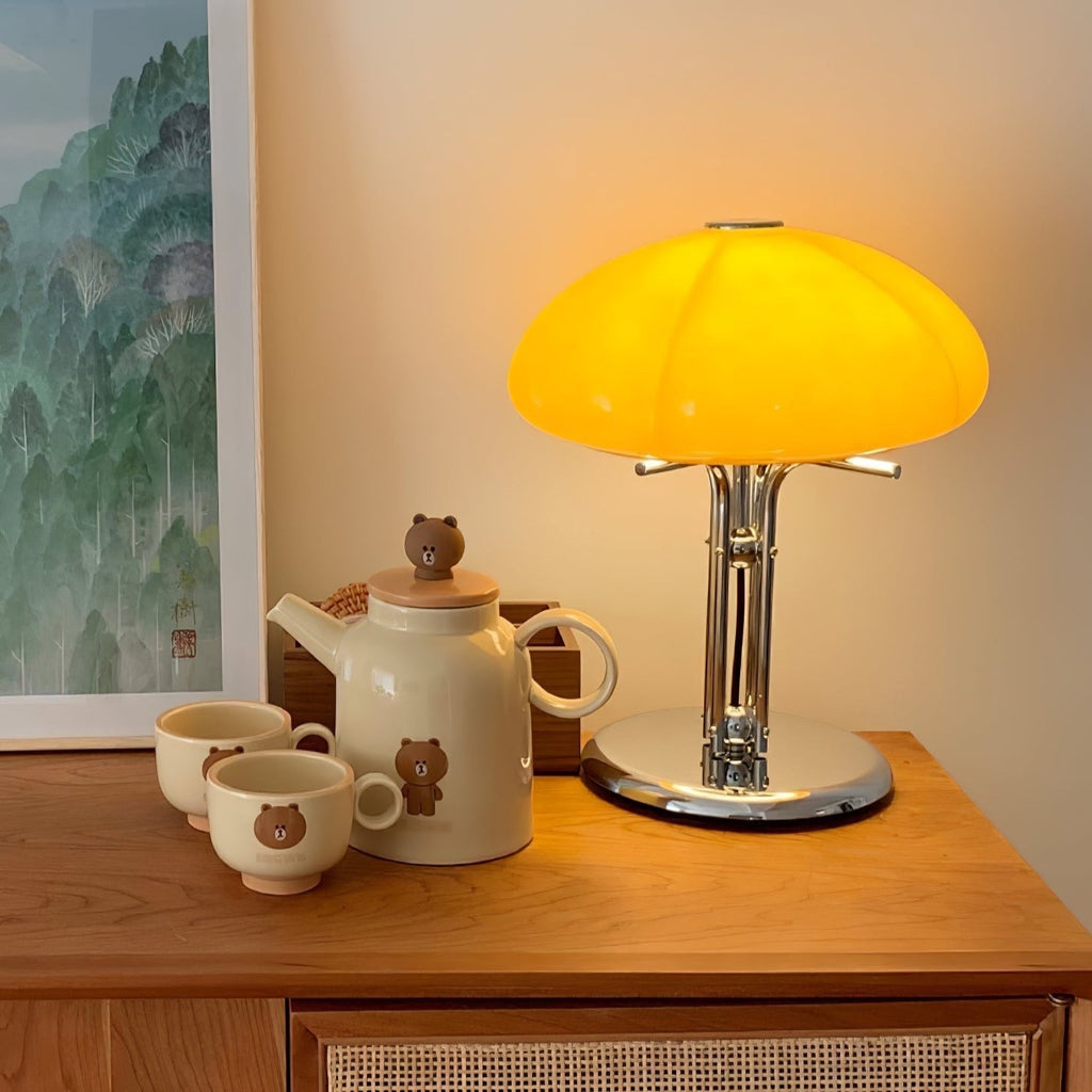 Lampa biurkowa w stylu retro minimalistyczna
