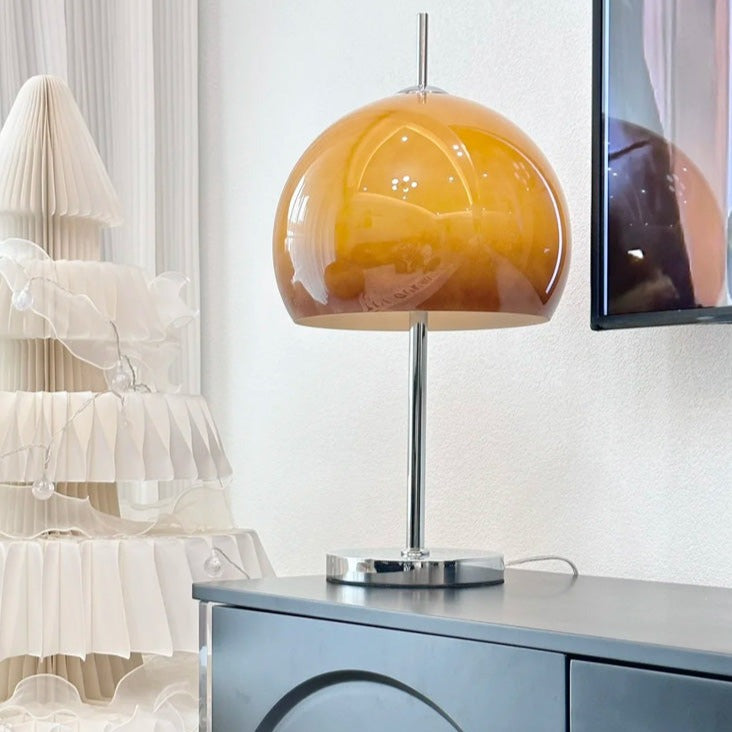 Lampa biurkowa w stylu retro minimalistyczna