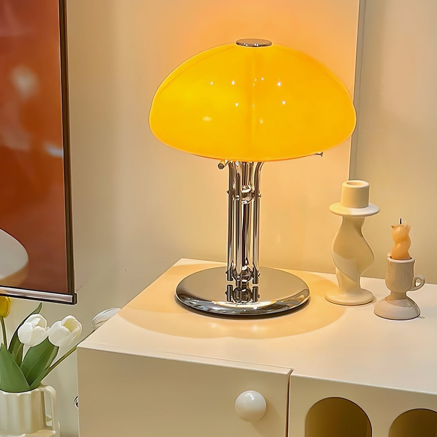 Lampa biurkowa w stylu retro minimalistyczna