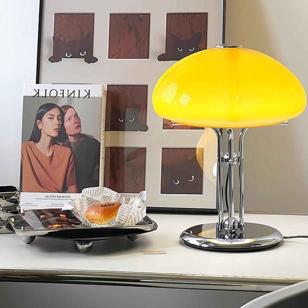 Lampa biurkowa w stylu retro minimalistyczna