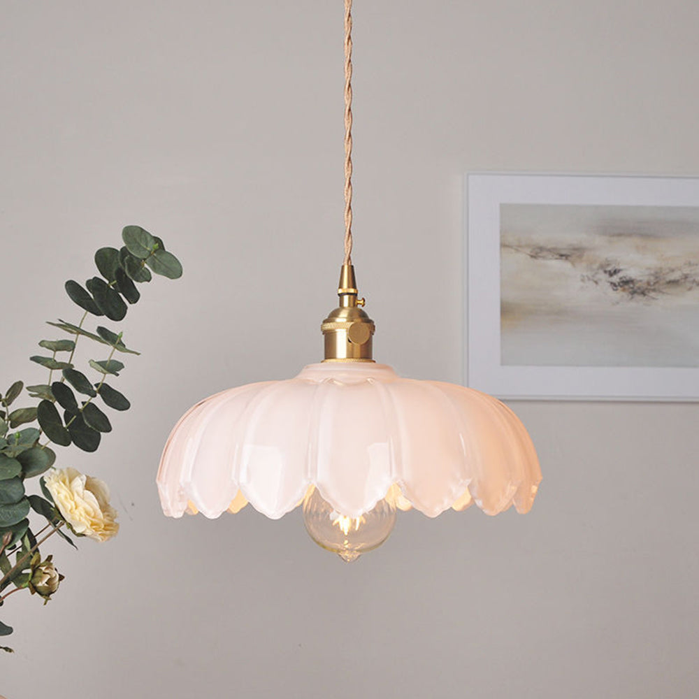 Lampa wisząca w kształcie kwiatów w stylu vintage
