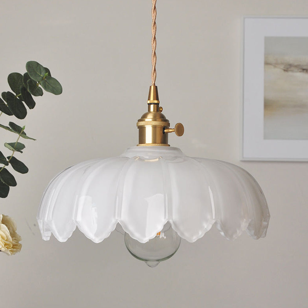 Lampa wisząca w kształcie kwiatów w stylu vintage