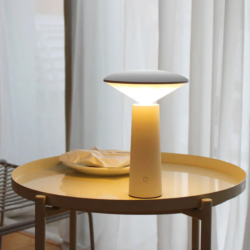 Przenośna bezprzewodowa lampa biurkowa