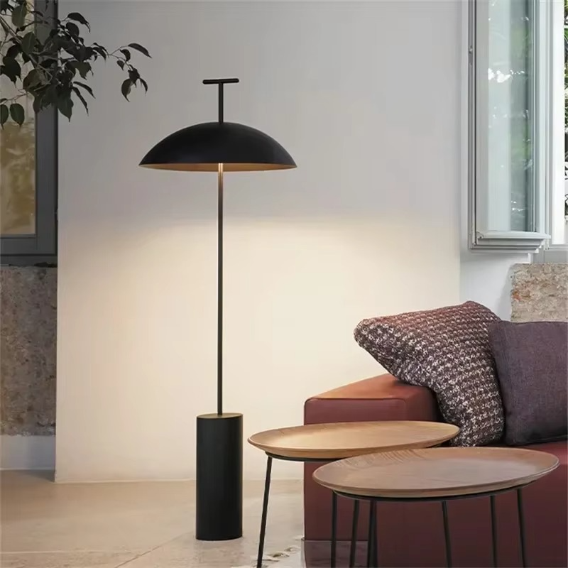 Elegancka lampa stojąca LED z cylindryczną podstawą