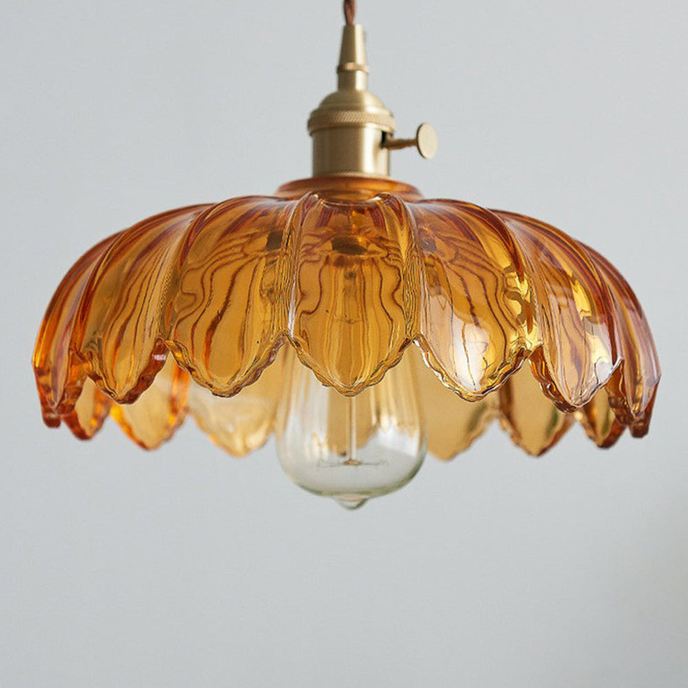 Lampa wisząca w kształcie kwiatów w stylu vintage
