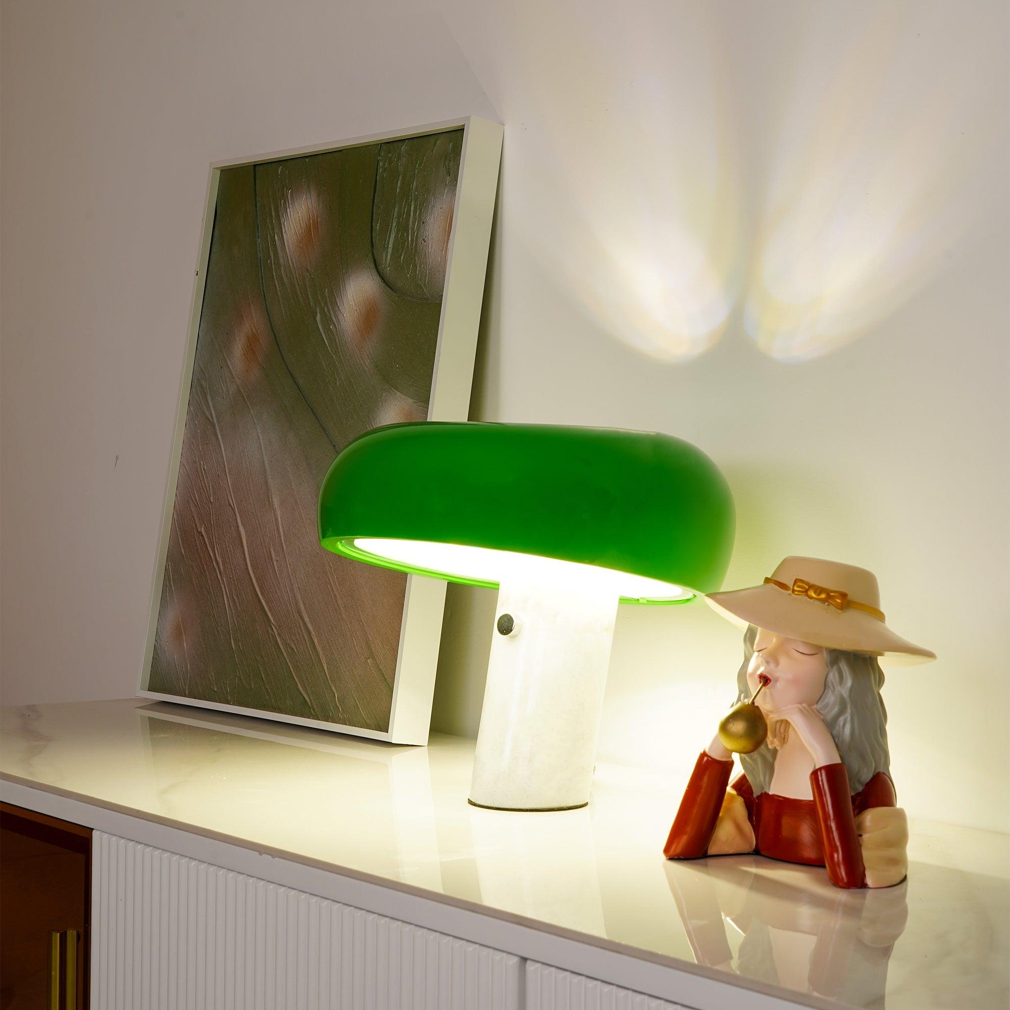 Nowoczesna i stylowa lampa biurkowa w kształcie grzyba