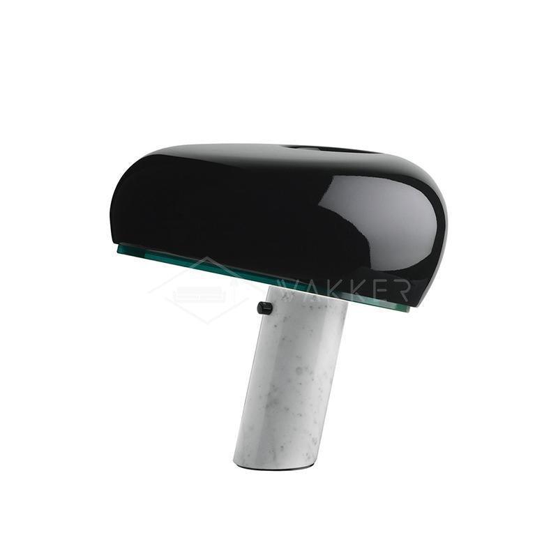 Nowoczesna i stylowa lampa biurkowa w kształcie grzyba