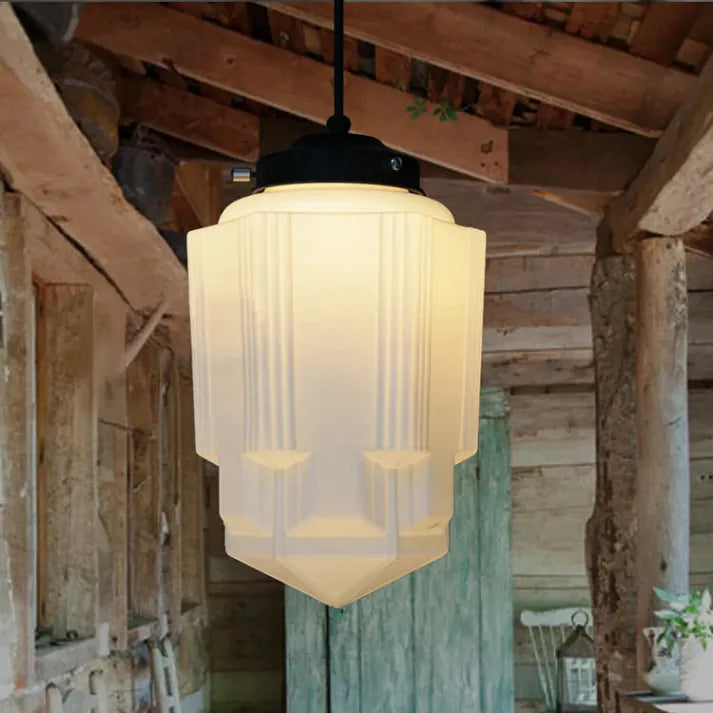 Nowoczesna lampa wisząca o geometrycznym, matowym wzornictwie