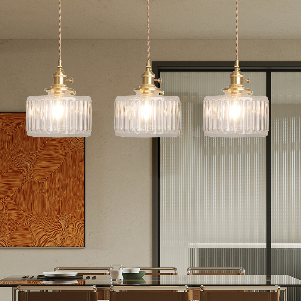 Antyczna lampa wisząca w stylu retro