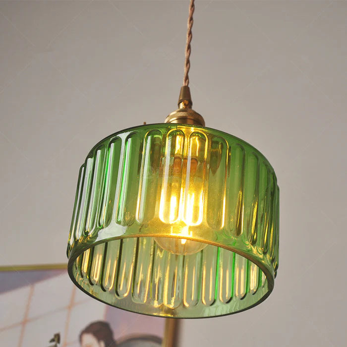 Antyczna lampa wisząca w stylu retro