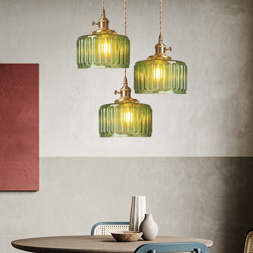 Antyczna lampa wisząca w stylu retro