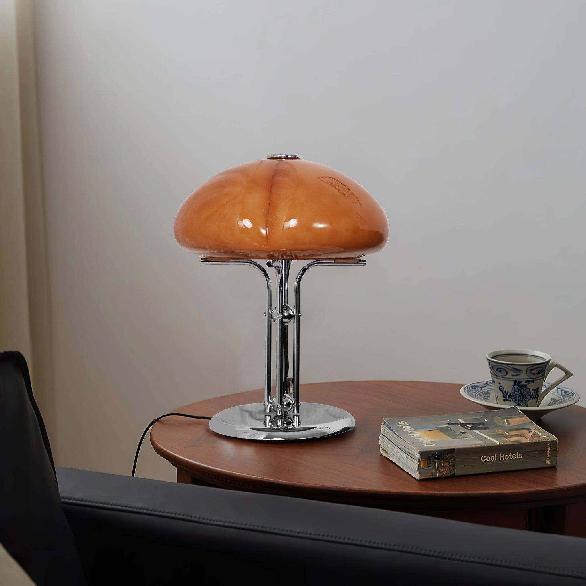 Lampa biurkowa w stylu retro minimalistyczna