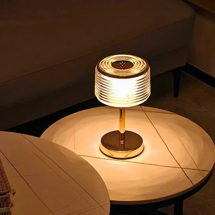 Nowoczesna lampa biurkowa LED z pierścieniem